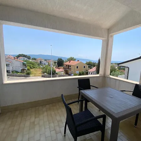 Apartmants And Velnic, Krk