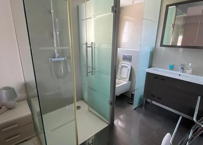 Apartmants And Velnic, Krk